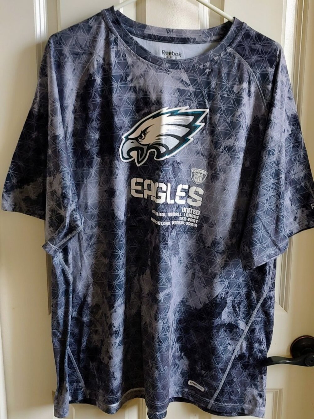 Philadelphia Eagles - Soccer Style T-Shirt
